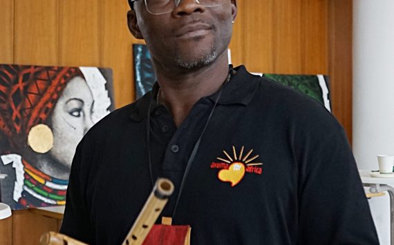 Djembé – Workshop mit Kofi Awil zu Gunsten Akuma for Africa e.V. am 06.02.2024